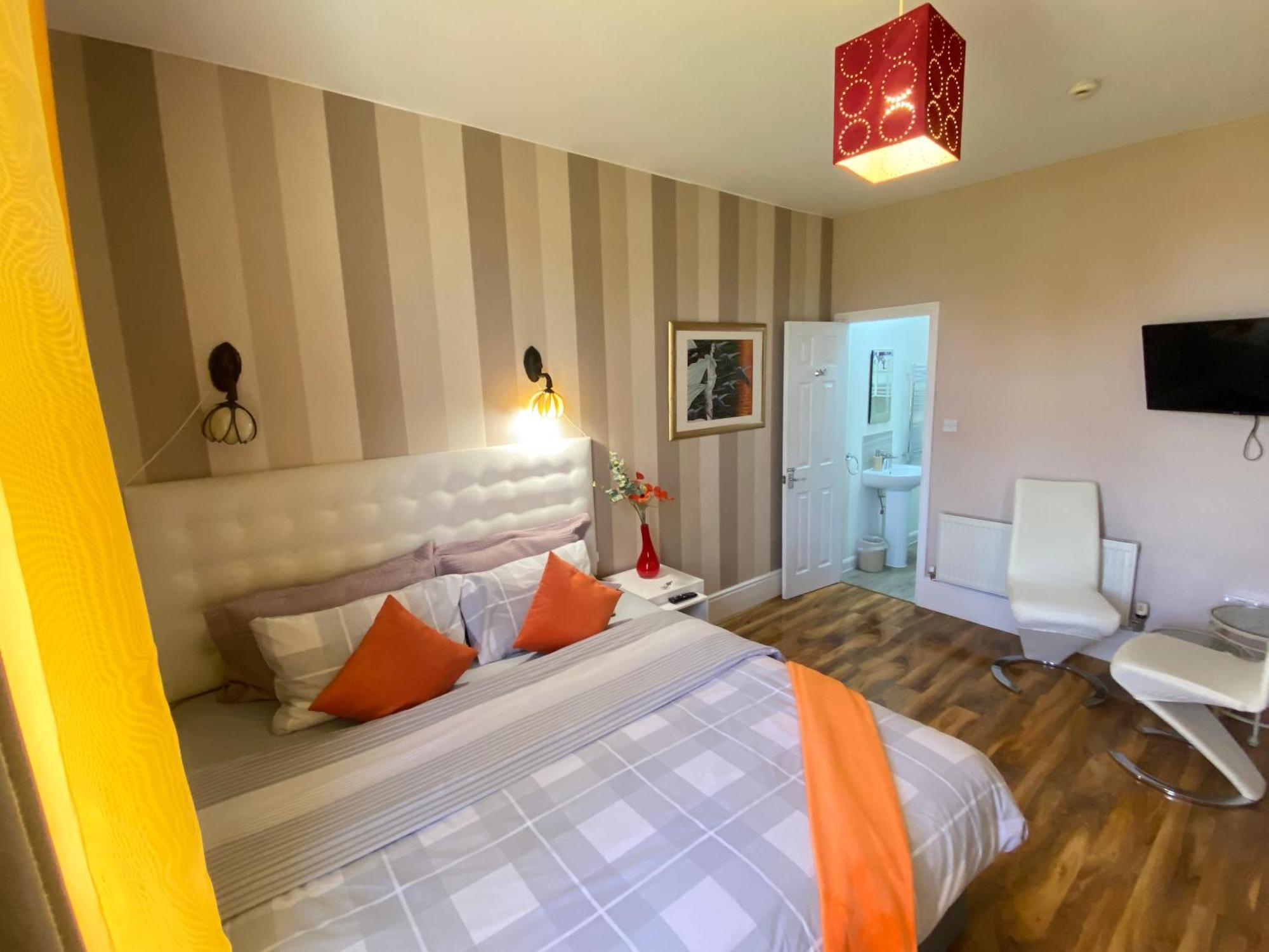 Upton Country Park Guest House Northampton Bagian luar foto