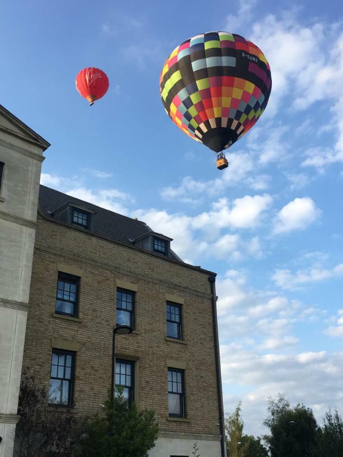 Upton Country Park Guest House Northampton Bagian luar foto